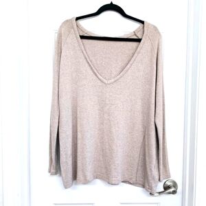 Women 's Sweater One Size Beige Wool Blend Made in Italy Minimalist Soft Knit